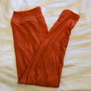 LuLaRoe OS leggings